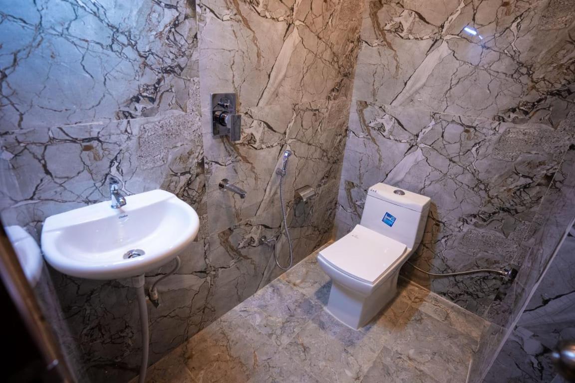 Hotel Jsr Kedar Varanasi Bagian luar foto